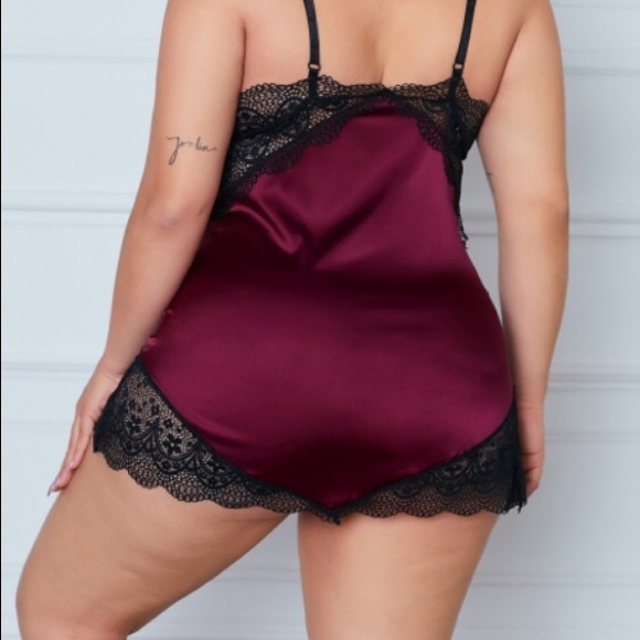 Burgundy Chemise - Picture 4 of 8